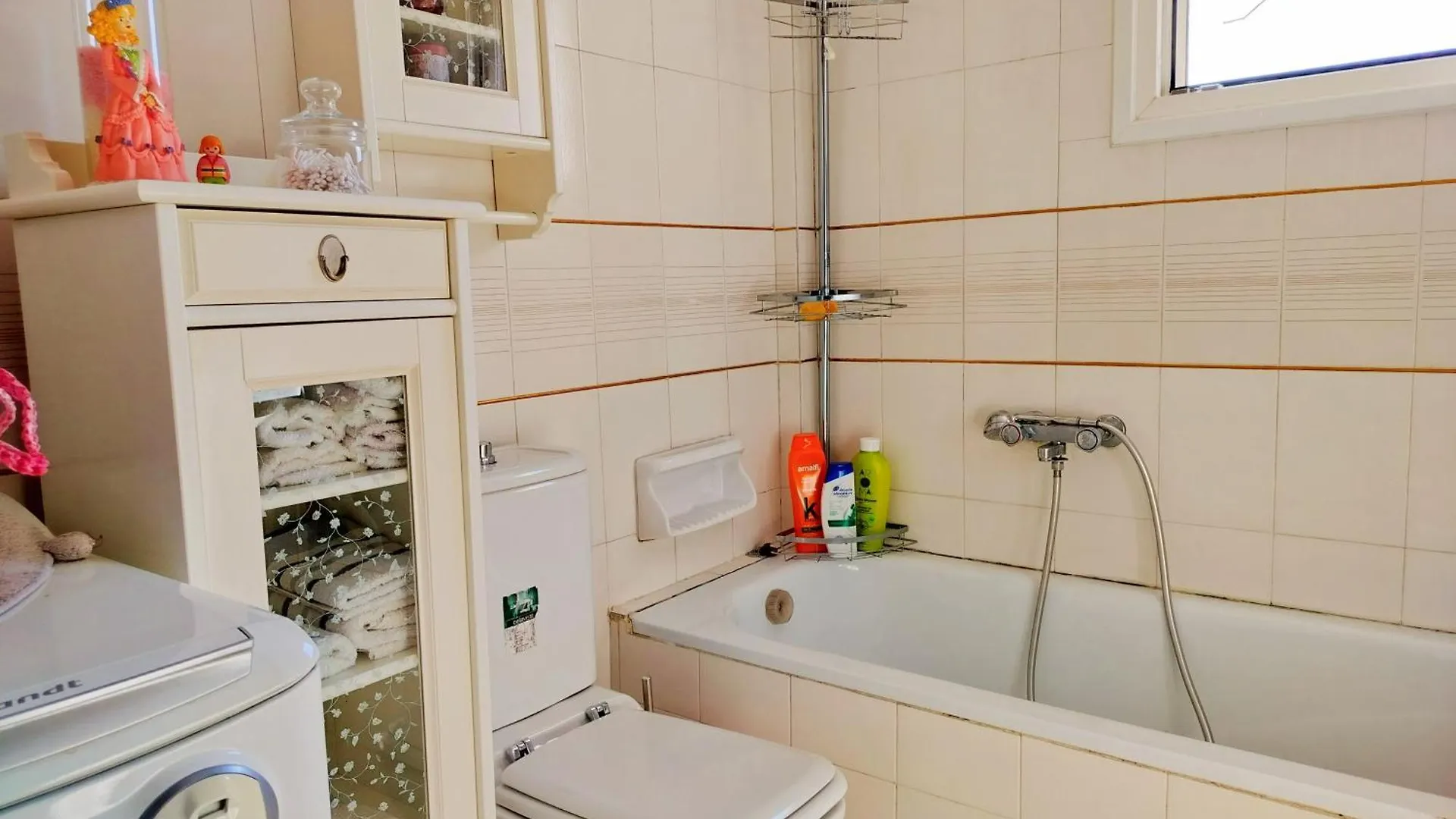 Castleview 2Br Welcome Stay Spacious Lux Apartment سالونيك
